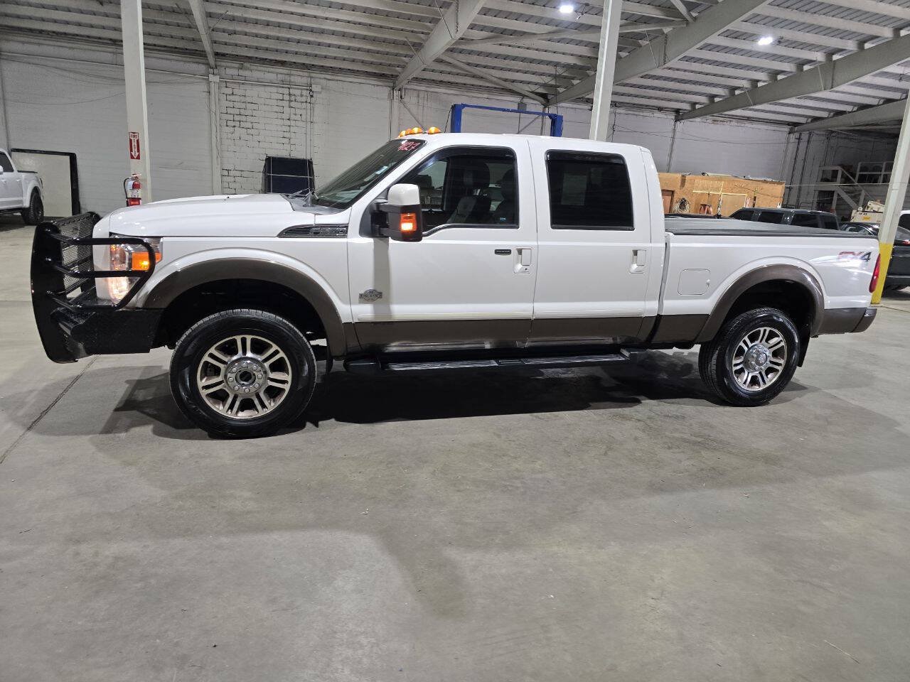 Used 2015 Ford F250 King Ranch w/ FX4 Off-Road Package AWD/4WD image 4