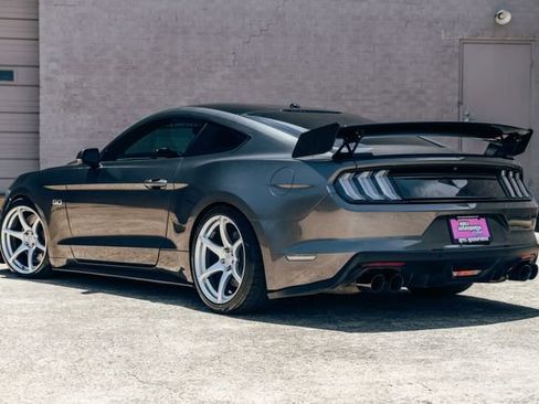 Used 2017 Ford Mustang GT Premium w/ GT Performance Package RWD image 35