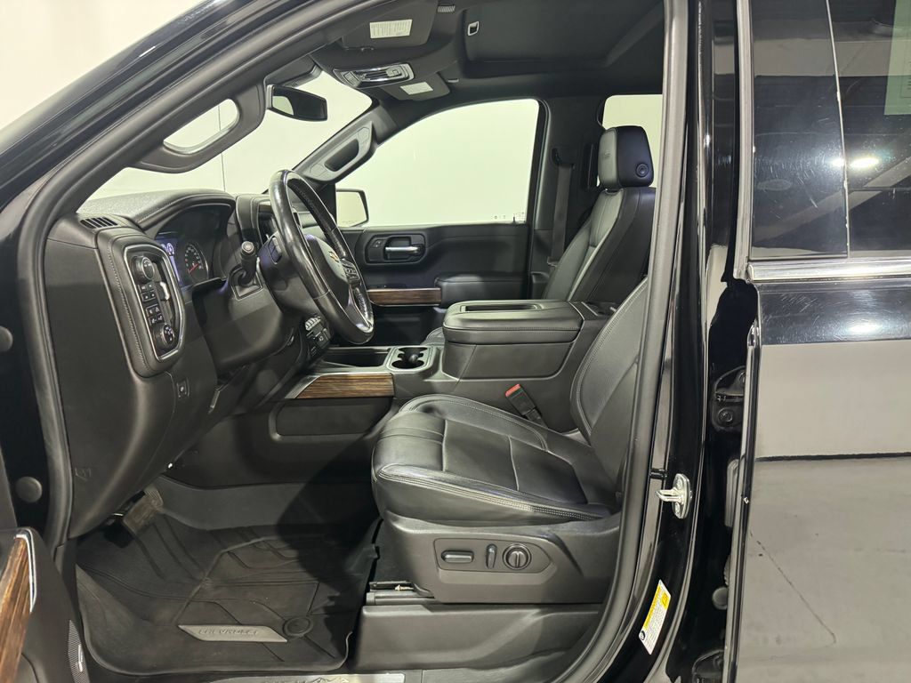 Used 2022 Chevrolet Silverado 1500 High Country w/ Safety Package II AWD/4WD image 14