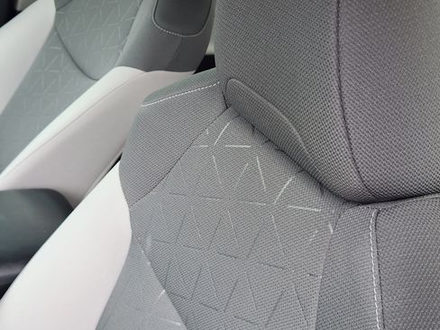 Used 2024 Toyota RAV4 XLE image 7