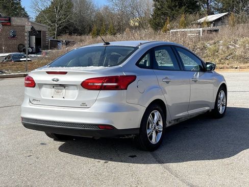 Used 2018 Ford Focus SE image 20