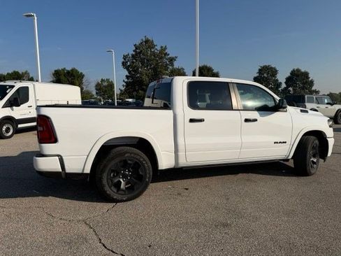 Used 2025 RAM 1500 Big Horn AWD/4WD image 16
