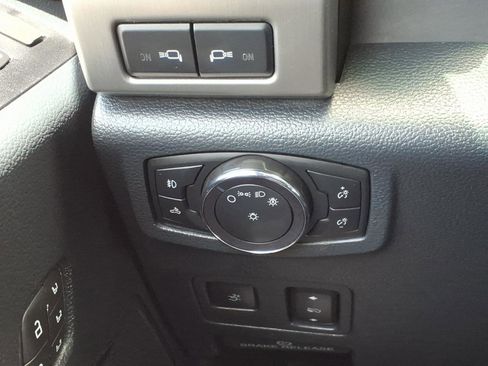 Used 2022 Ford F250 Platinum AWD/4WD image 35