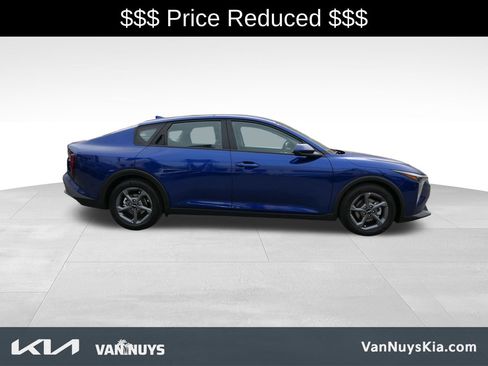 Used 2025 Kia K4 LXS image 2