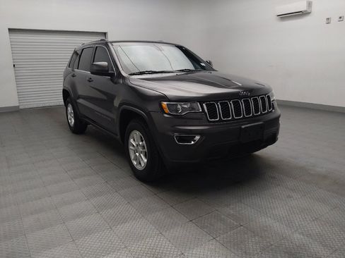 Used 2019 Jeep Grand Cherokee Laredo RWD image 13