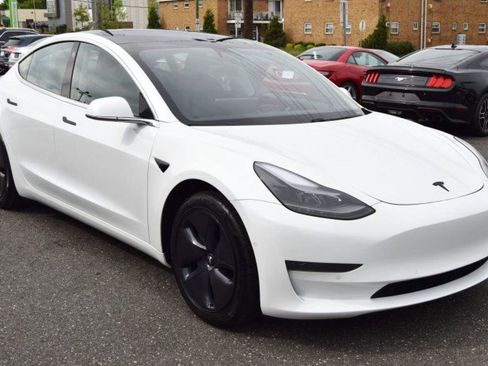 Used 2020 Tesla Model 3 Standard Range RWD image 18