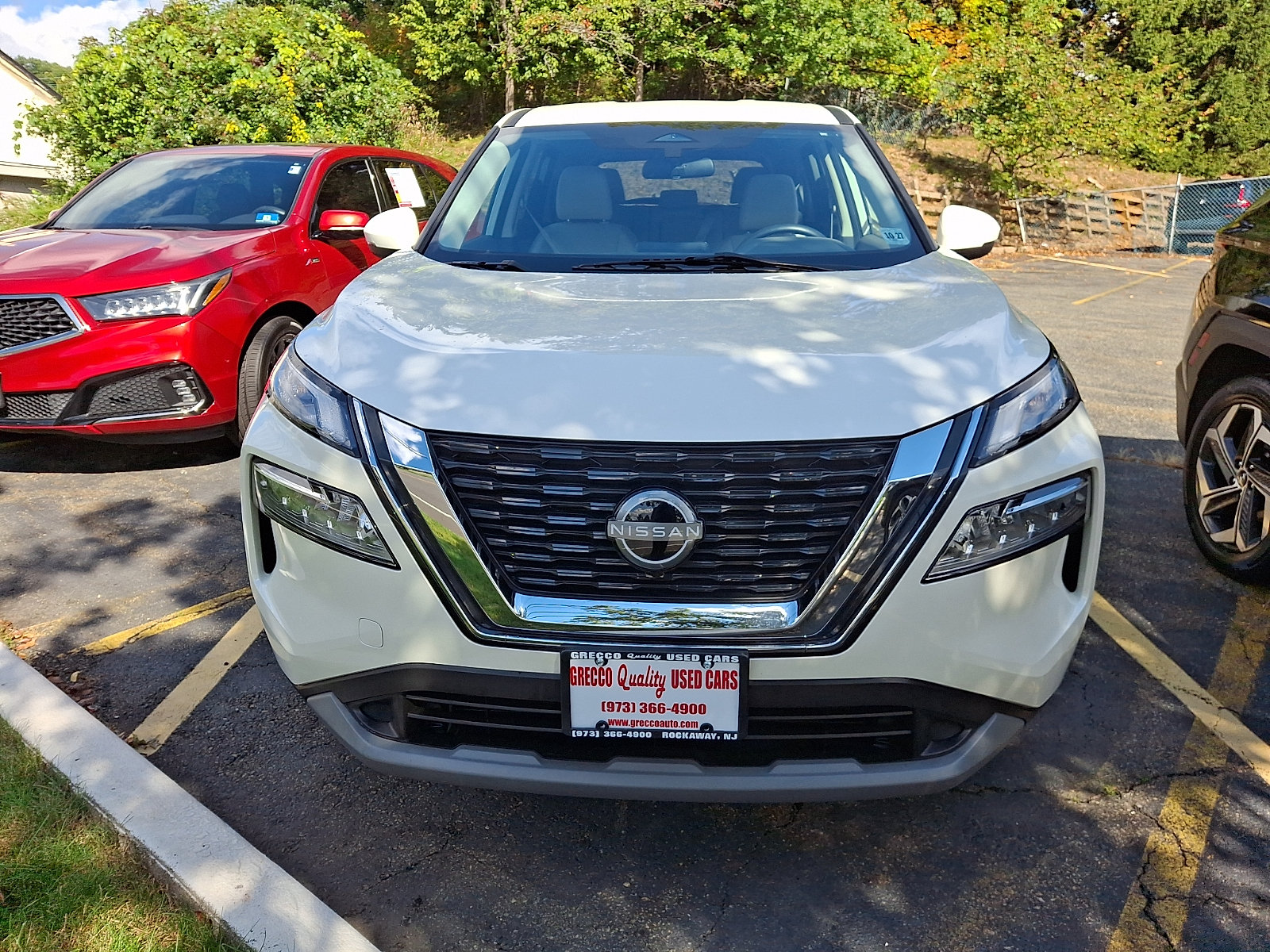 Used 2023 Nissan Rogue SV AWD/4WD image 2
