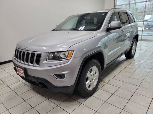 Used 2016 Jeep Grand Cherokee Laredo w/ Quick Order Package 23E image 11