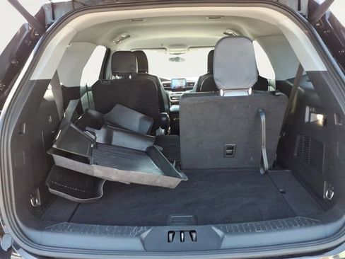 Used 2021 Ford Explorer XLT AWD/4WD image 23