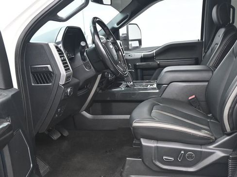 Used 2019 Ford F150 Platinum w/ Equipment Group 701A Luxury AWD/4WD image 13