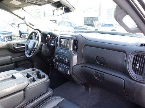 Used 2025 Chevrolet Silverado 2500 Custom w/ Custom Value Package image 34