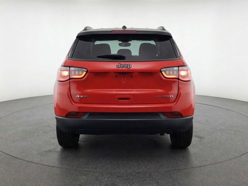 Used 2025 Jeep Compass Trailhawk image 7