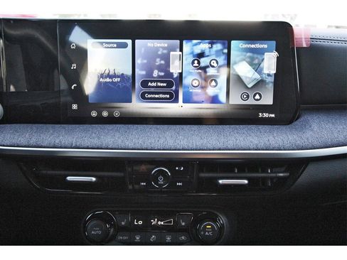 New 2026 Nissan Kicks SV w/ SV Premium Package image 17