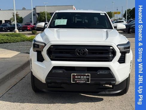 Used 2024 Toyota Tacoma SR5 AWD/4WD image 8