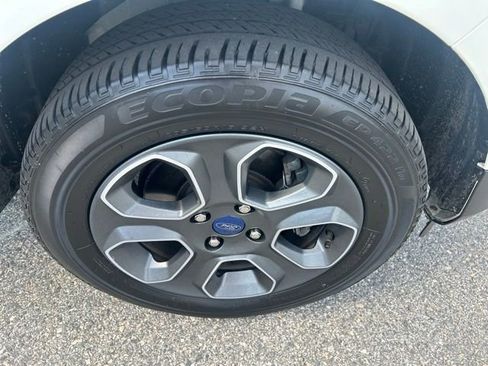 Certified 2022 Ford EcoSport S AWD/4WD image 12