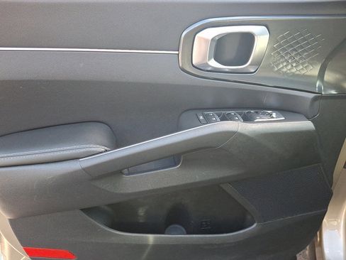 Used 2021 Kia Sorento S w/ Panoramic Sunroof Package image 11