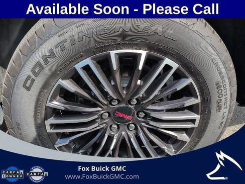 Used 2025 GMC Yukon XL Elevation w/ Technology Package AWD/4WD image 8