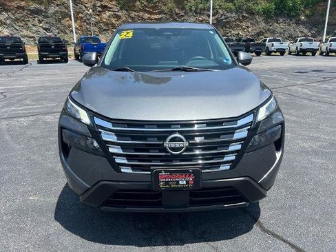 Certified 2024 Nissan Rogue SV AWD/4WD image 2