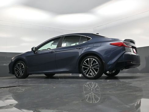 Used 2026 Toyota Camry XLE w/ Premium Plus Package image 19