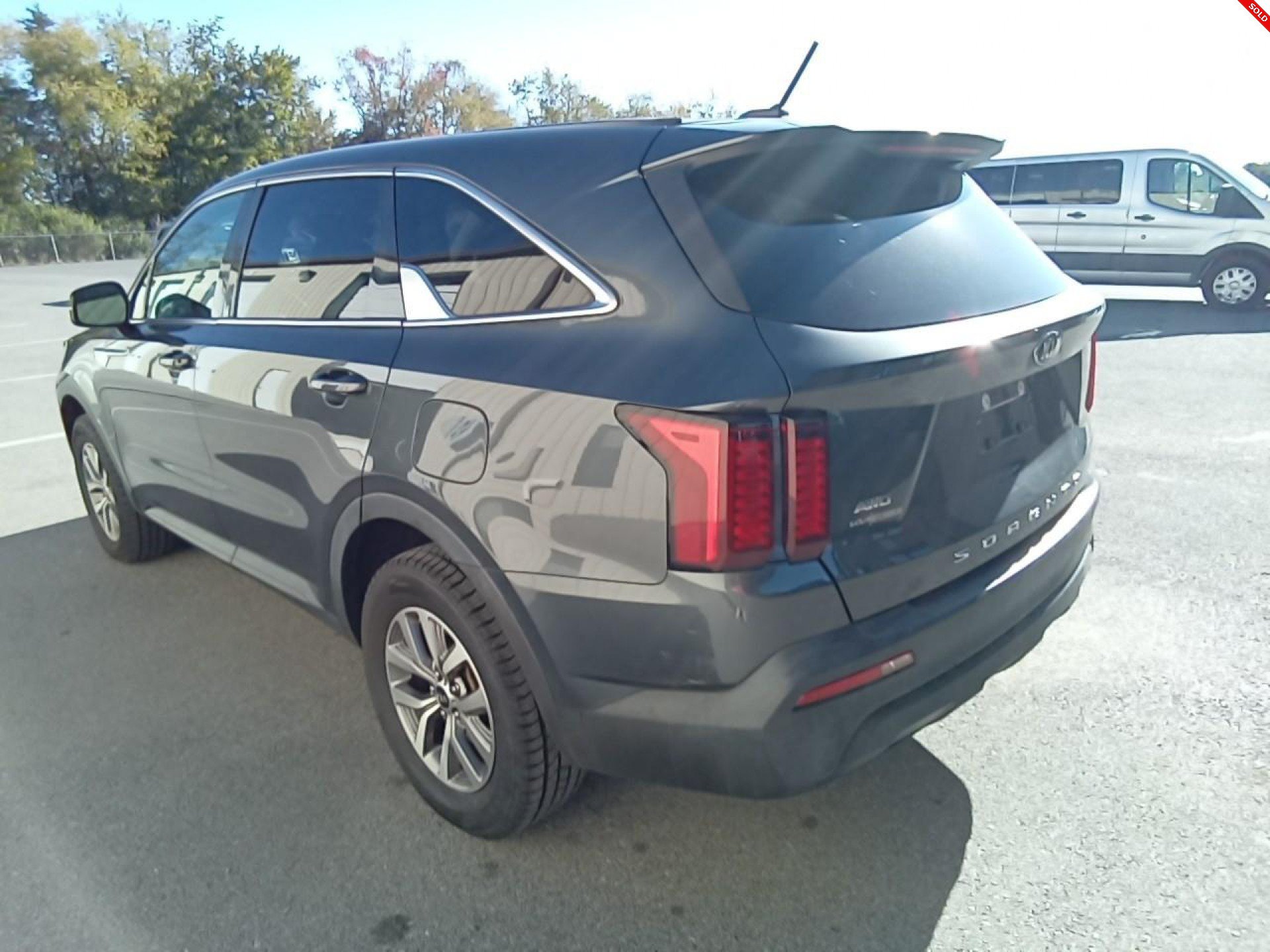 Used 2021 Kia Sorento LX AWD/4WD image 4