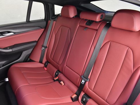 Used 2022 BMW X4 xDrive30i w/ M Sport Package 2 AWD/4WD image 16