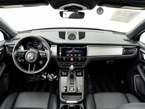 Certified 2023 Porsche Macan Turbo image 23