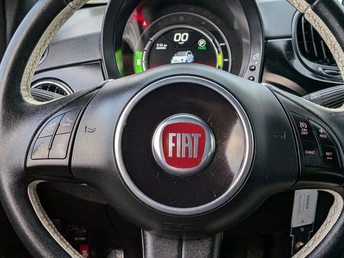 Used 2017 FIAT 500 e w/ Esport Package image 13