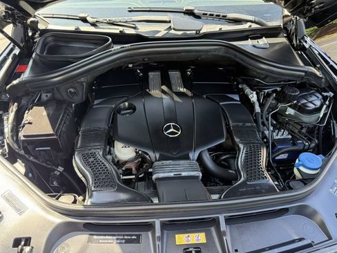 Used 2015 Mercedes-Benz GL 450 4MATIC image 19