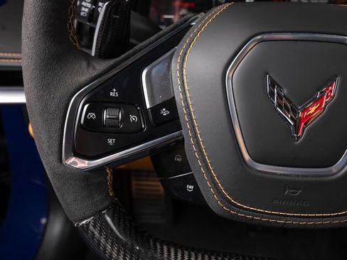 Used 2025 Chevrolet Corvette Z06 RWD image 34