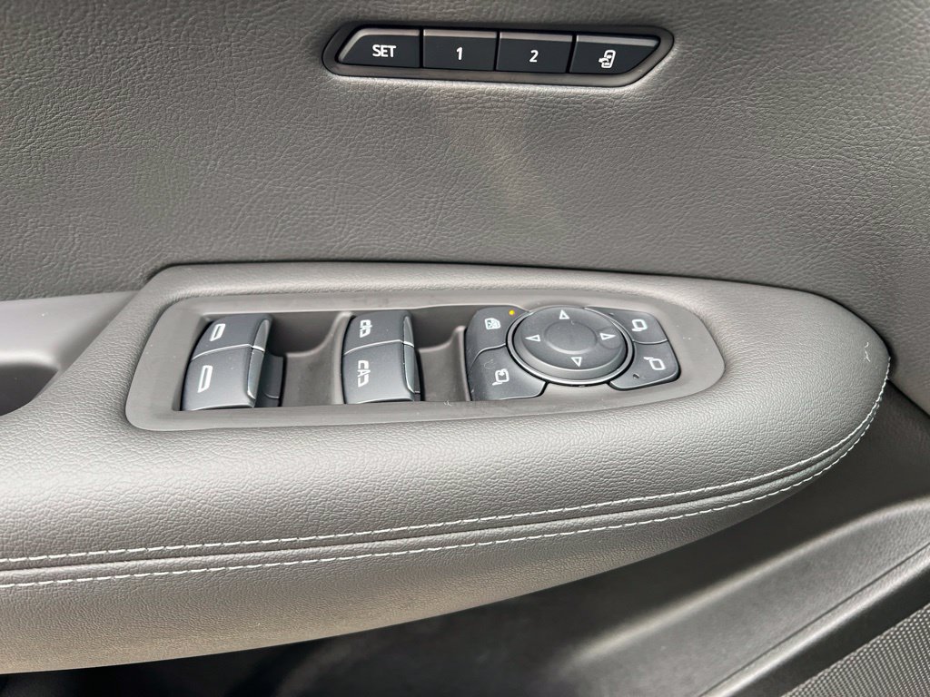 Used 2024 Cadillac XT6 Premium Luxury w/ Technology Package AWD/4WD image 34