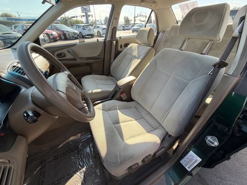 Used 1999 MAZDA Protege FWD image 9