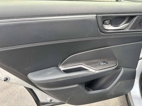 Used 2018 Honda Clarity Plug-In Hybrid image 10