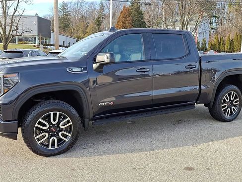 Certified 2022 GMC Sierra 1500 AT4 w/ AT4 Premium Package image 5