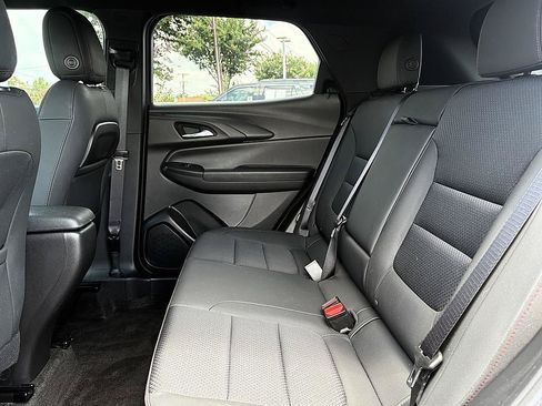Used 2022 Chevrolet TrailBlazer RS FWD image 9