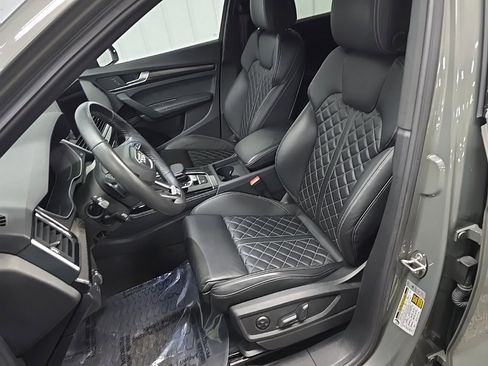 Used 2023 Audi SQ5 Premium Plus w/ Premium Plus Package image 32