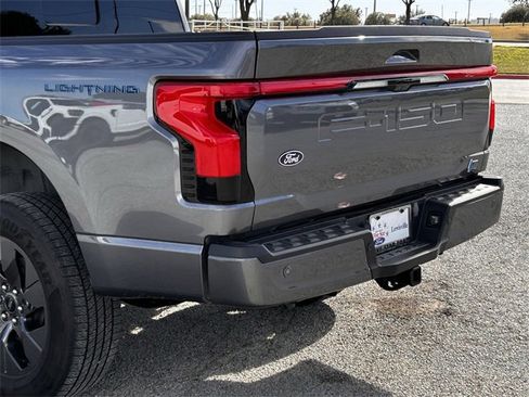 Used 2024 Ford F150 Lightning Lariat image 7