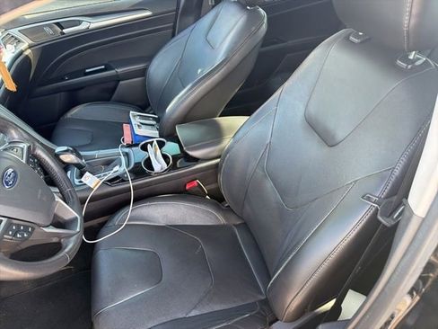 Used 2016 Ford Fusion Titanium FWD image 8