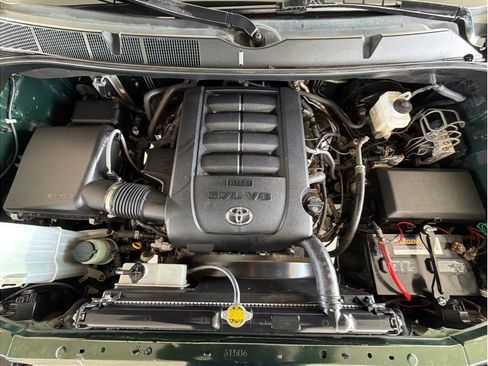 Used 2011 Toyota Tundra 4x4 Double Cab w/ SR5 Pkg image 28