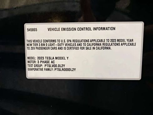 Used 2023 Tesla Model Y Performance image 87