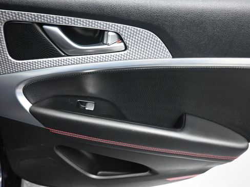 Used 2023 Genesis G70 2.0T w/ Sport Prestige Package RWD image 38