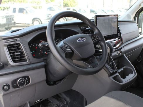 Used 2023 Ford Transit 350 XLT image 25