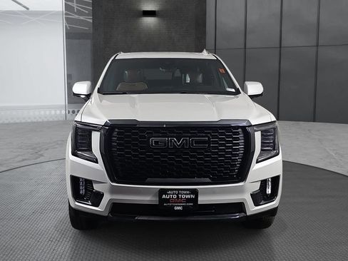 Used 2023 GMC Yukon XL Denali Ultimate AWD/4WD image 2
