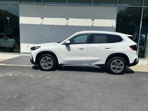 Used 2026 BMW X1 xDrive28i w/ Convenience Package image 2