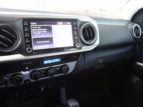 Certified 2023 Toyota Tacoma 4x4 Double Cab image 24