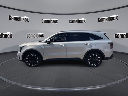 Certified 2026 Kia Sorento EX w/ EX Premium Package FWD image 4