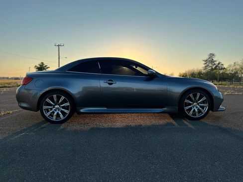 Used 2010 INFINITI G37 Anniversary Edition RWD image 13