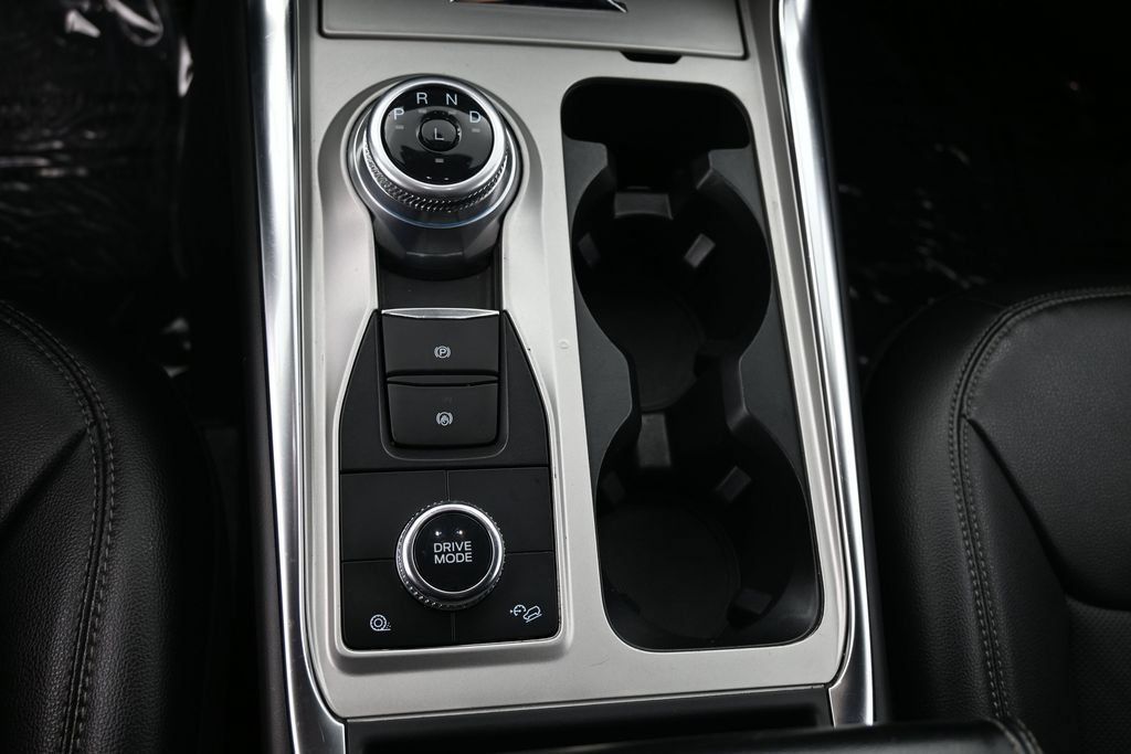 Used 2023 Ford Explorer Limited AWD/4WD image 29