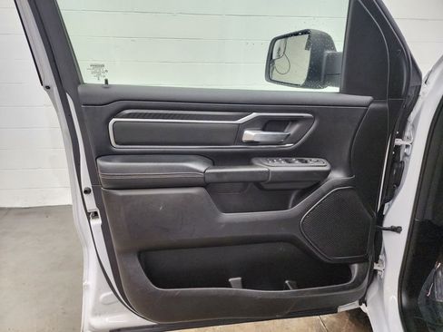 Used 2025 RAM 1500 Big Horn AWD/4WD image 9