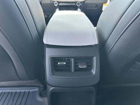 Used 2026 Chevrolet Equinox EV LT FWD image 13