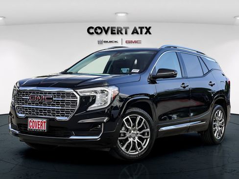 Used 2022 GMC Terrain Denali w/ Denali Premium Package AWD/4WD image 2